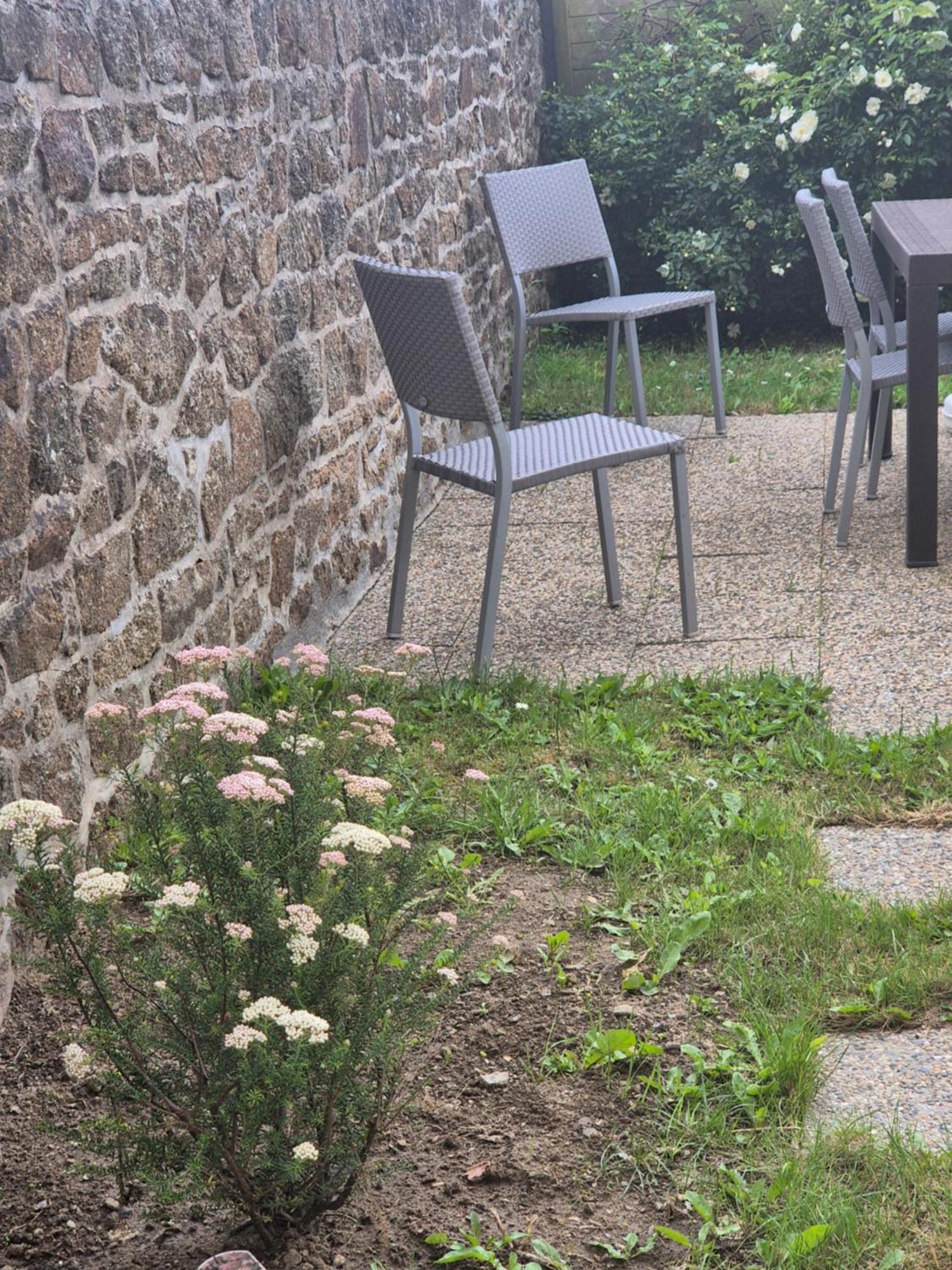 La Bagatelle Apartment Pontorson Exterior foto